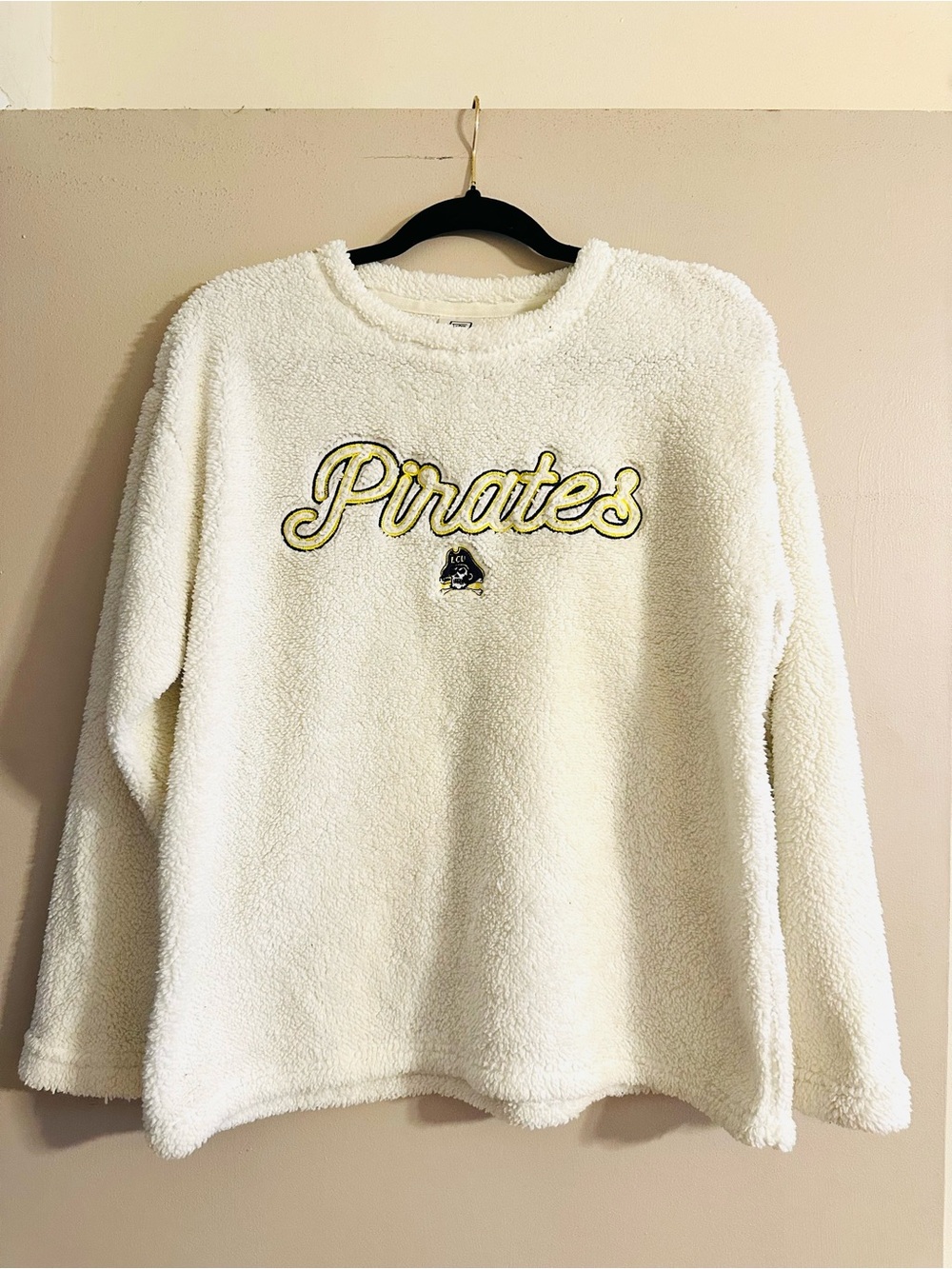 Pro Edge 'Pirates' Crewneck Fleece Sweater in Cream with Yellow Accent